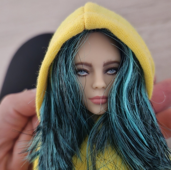 Billie Eilish Doll - Picture 2 of 2
